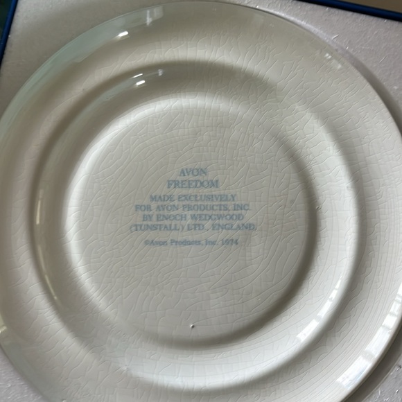 Avon Freedom Plate - Picture 2 of 3